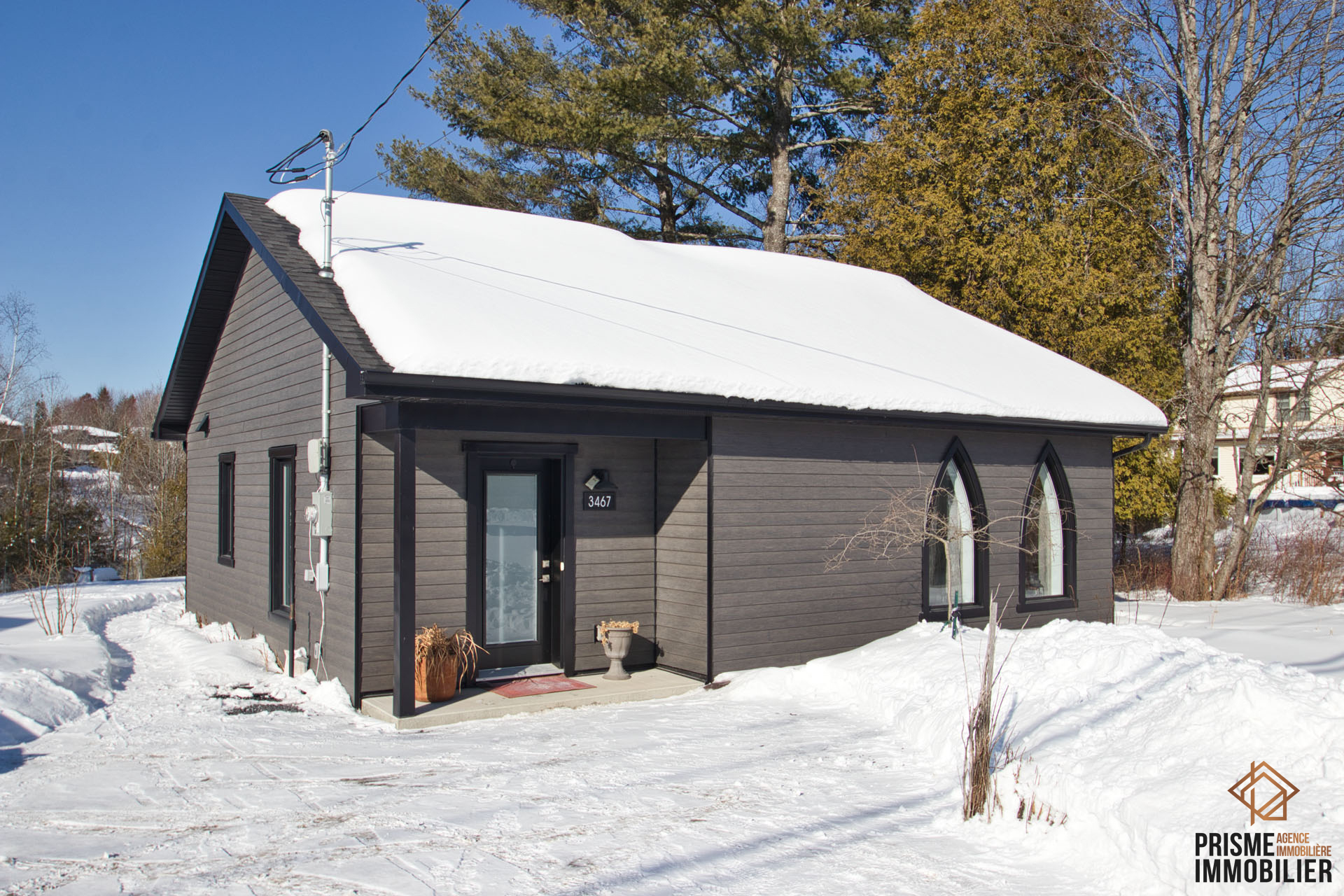 Superbe maison à vendre à Sherbrooke . Cette maison à vendre à Sherbrooke  vous intéresse? Contactez un de nos courtiers immobiliers pour plus d'information sur cette maison à vendre au 3467 Rue Galt O. Sherbrooke (Les Nations) (Estrie), Québec, J1K3B9